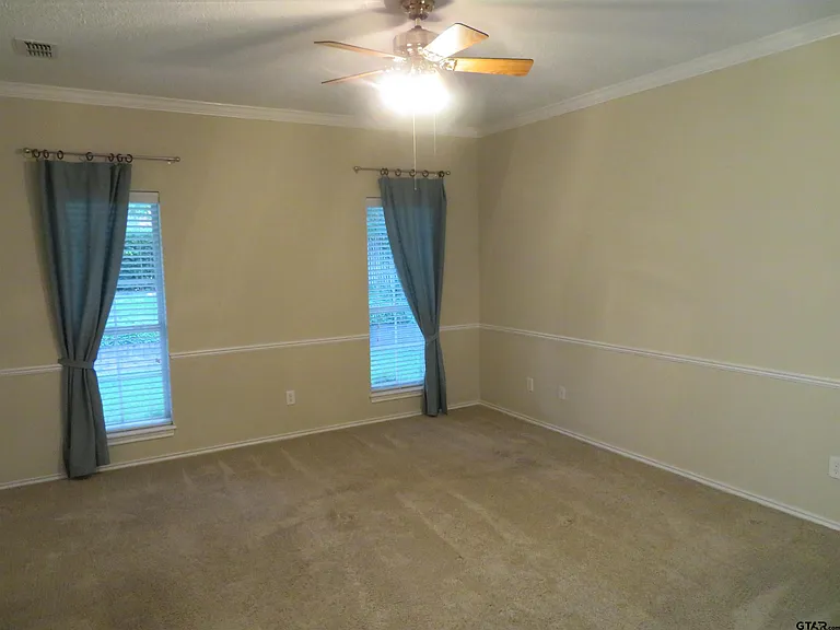 2908 Plymouth Cir — Photo 7