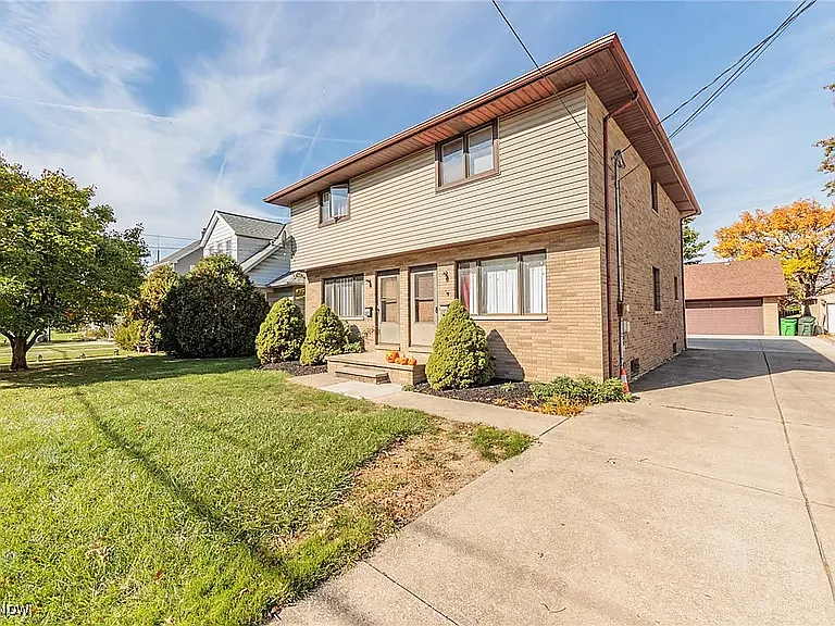 19021 Abby Ave — Photo 1