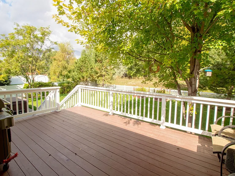 3835 Fairmeadow Dr — Photo 10