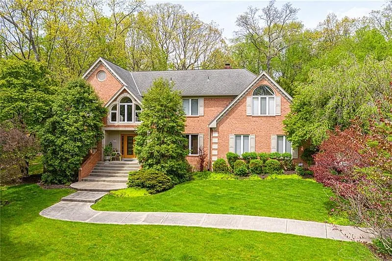 314 Olde Chapel Trl photo 1