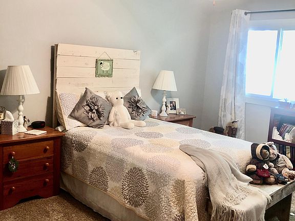 4th image of 226 River Woods Ln