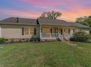 6897 Royal Ridge Rd, Ramseur, NC 27316