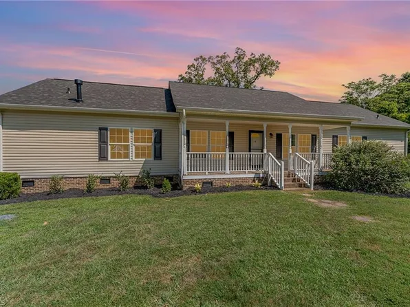 6897 Royal Ridge Rd, Ramseur, NC 27316