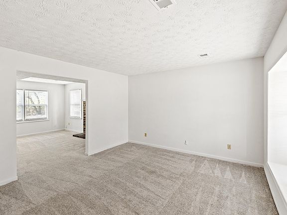 4th image of 432 Lakebow Ct