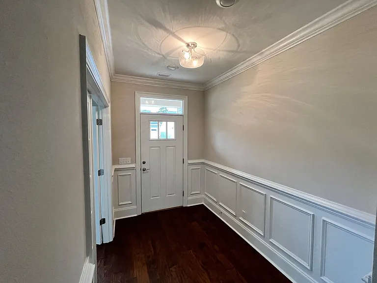843 Avery Park Dr — Photo 4