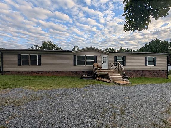 3rd image of 3393 Fulton Rd