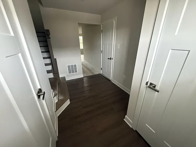 122 Fletcher Cir — Photo 3