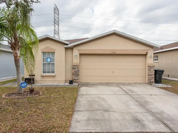 7962 Carriage Pointe Dr, Gibsonton, FL 33534