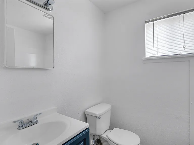 Pickfair Apartments — Photo 11