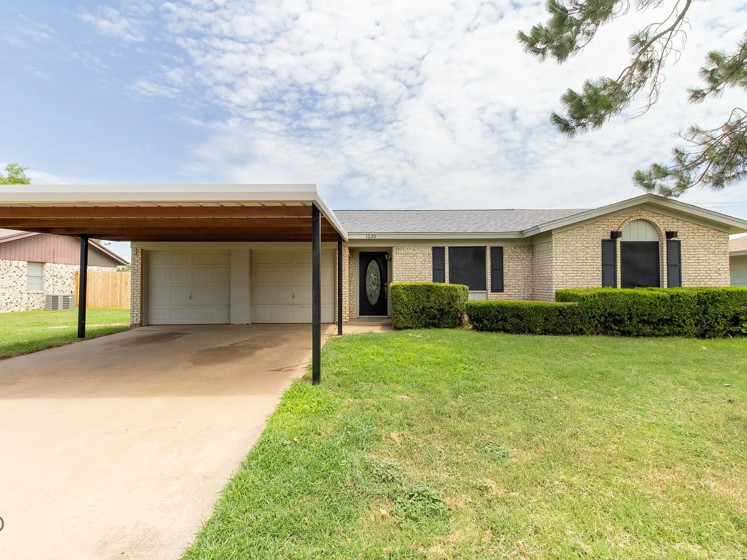 3 bed, 1.5 bath, 1135 sqft, $1,795 — Photo 1