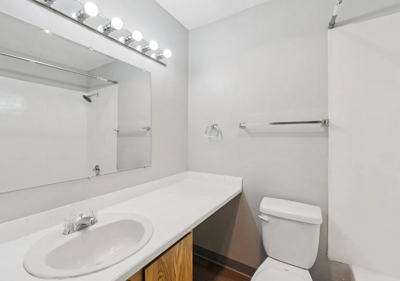 Westwood Apartments — Photo 3