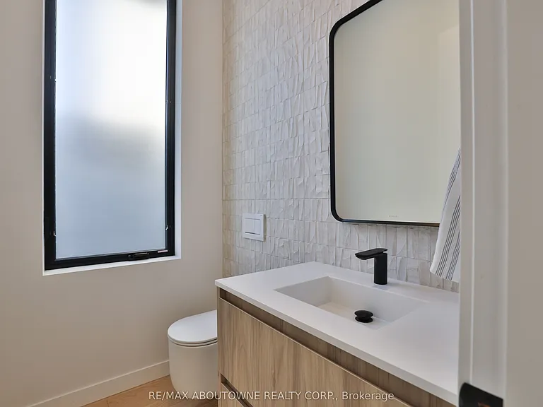 70 Upper Mount Albion Rd — Photo 31