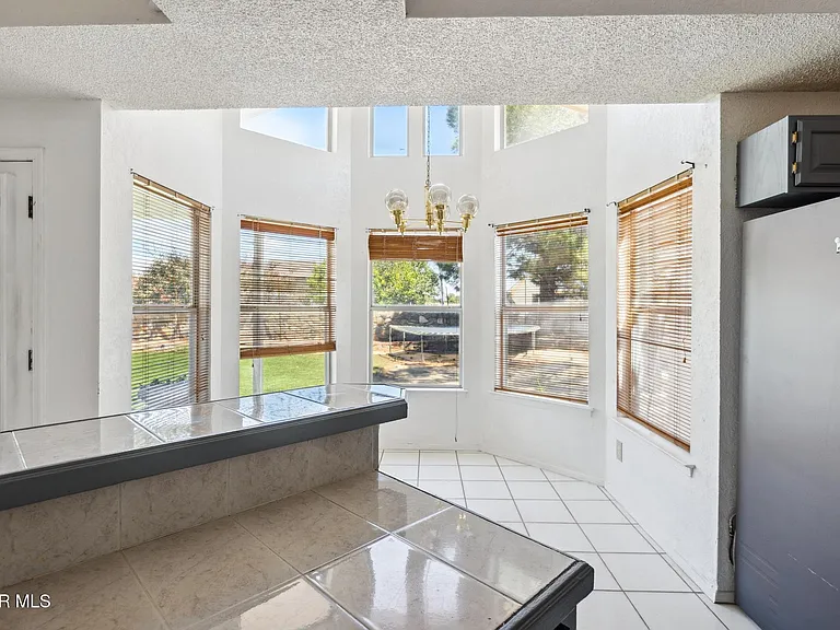11648 Lake Erie Dr — Photo 9