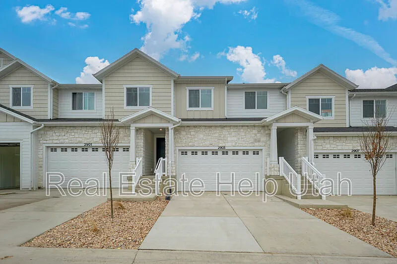 3 bed, 2.5 bath, 2280 sqft, $1,995 — Photo 4