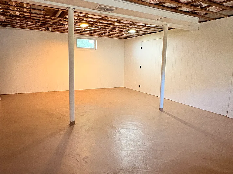433 Winter St — Photo 15