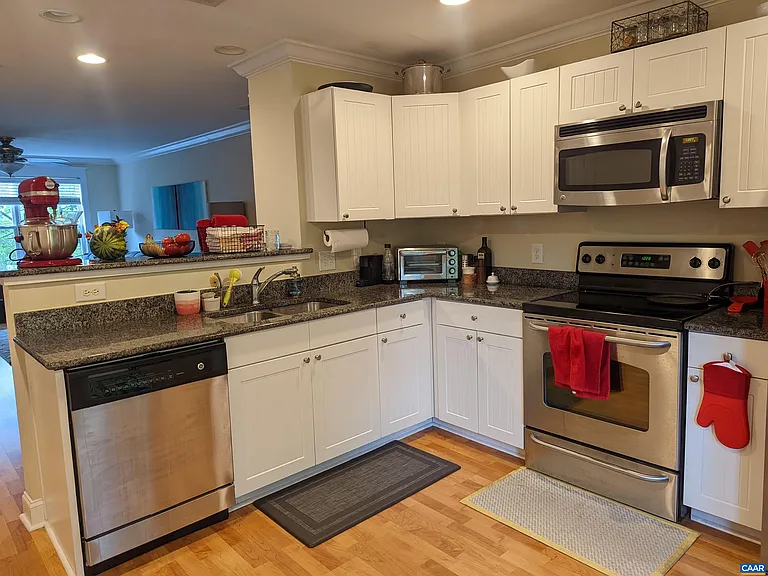 1855 Candlewood Ct #211 — Photo 6
