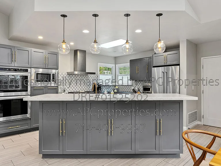 1002 W Santa Clara Ave — Photo 11