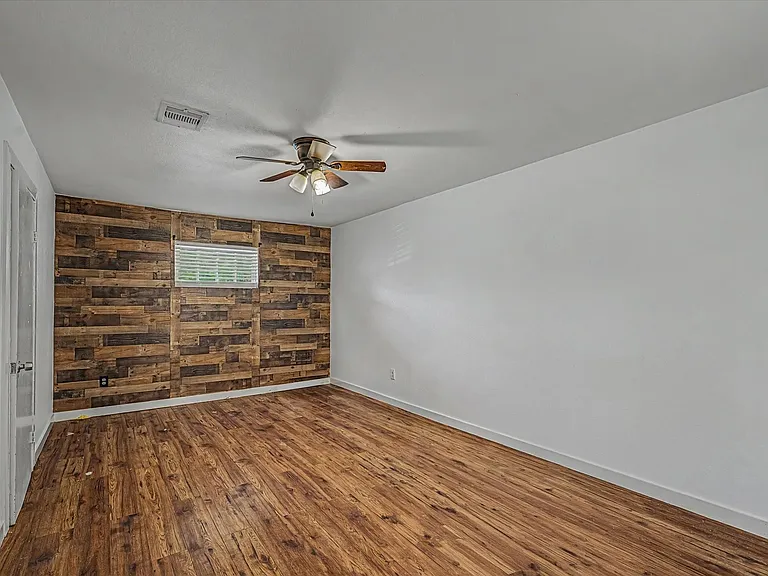 8159 Glenhollow Dr — Photo 14