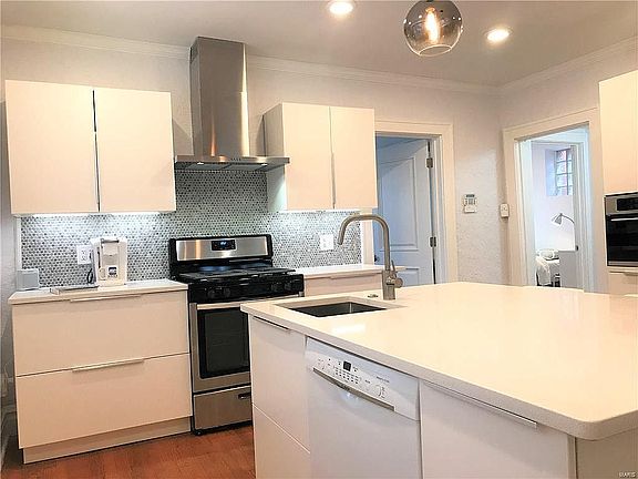 2nd image of 3509 Connecticut St