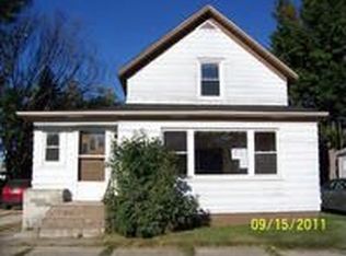 813 3rd Ave, Cadillac, MI 49601