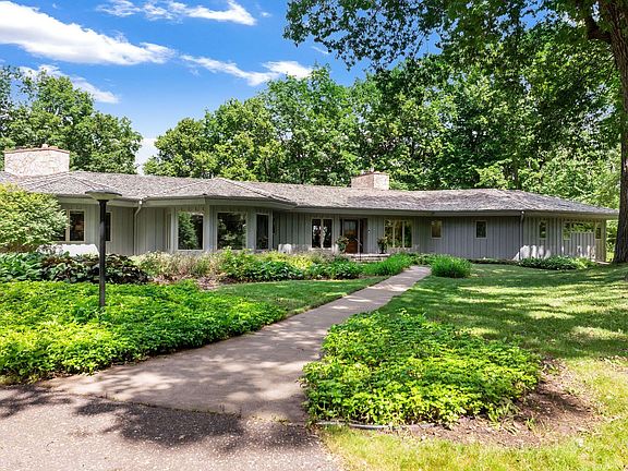 3rd image of 22 Evergreen Rd