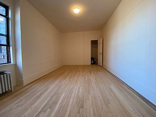 5th image of 4330 46th St APT 5K