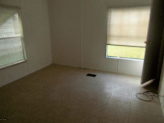 5th image of 619 Sea Gull Dr