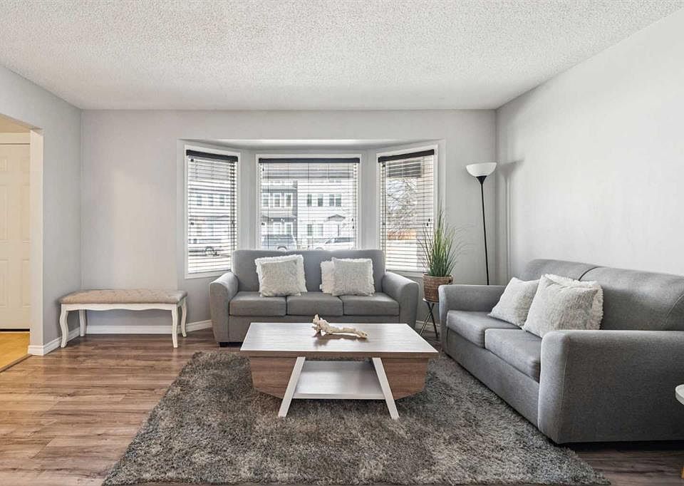 1st image of 6503 E Rundlehorn Dr NE