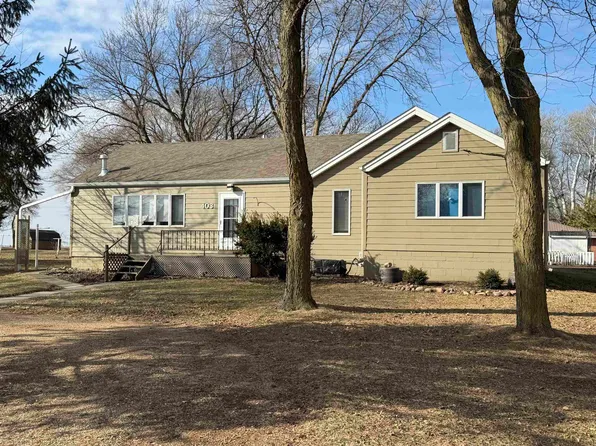 403 S State St, Terril, IA 51364