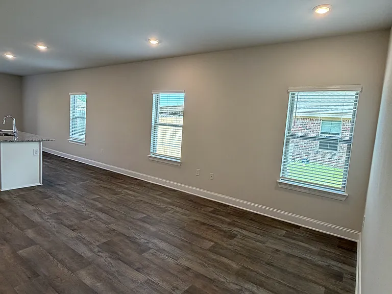 13820 Shea Cir — Photo 9