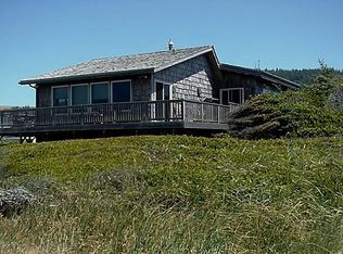 30520 Sandy Dr, Gold Beach, OR
