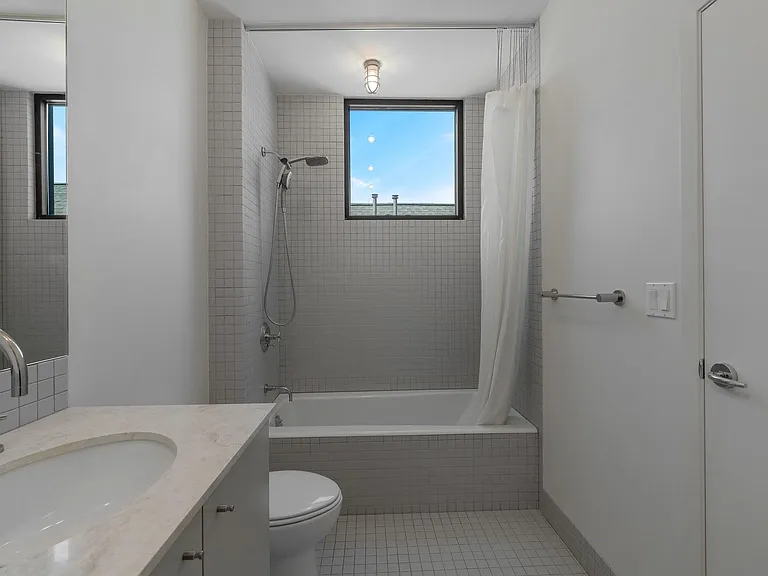 4001 Bowser Ave #B — Photo 31
