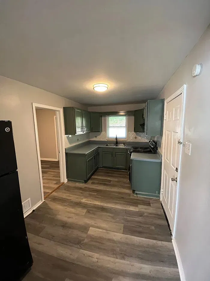 3 bed, 2.0 bath, 1100 sqft, $1,499 — Photo 3