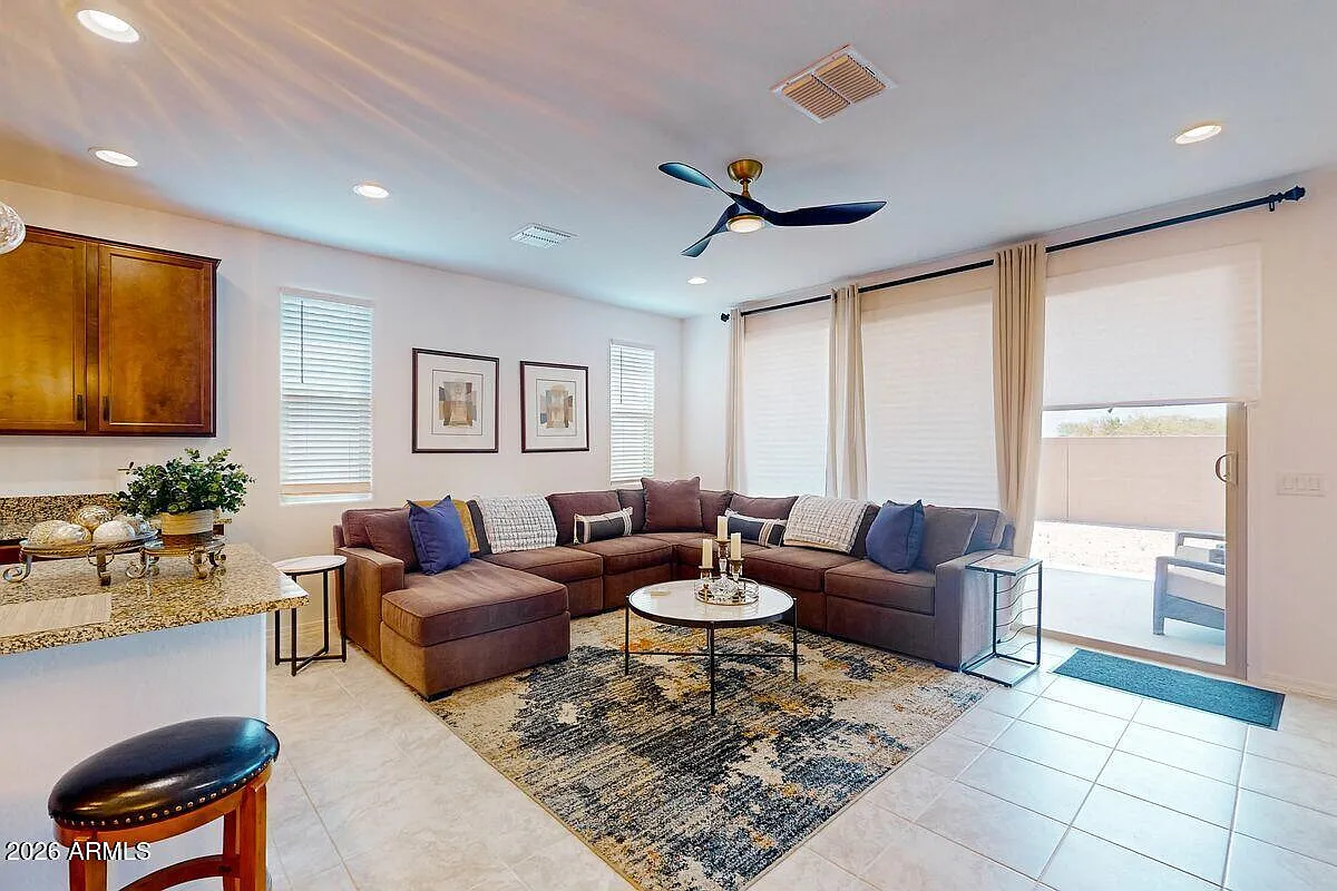 2 bed, 2.0 bath, 1612 sqft, $3,400 — Photo 1