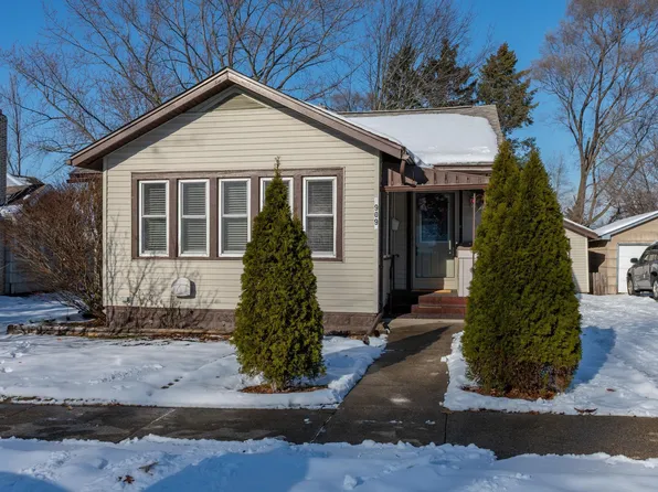 909 E Oakside St, South Bend, IN 46614