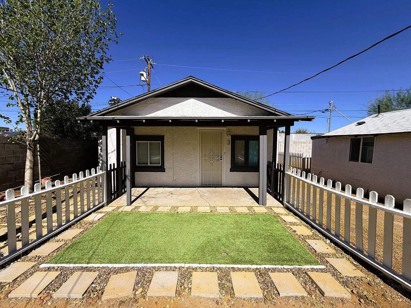 Remodeled Stand Alone House with Private Yard! — Photo 1