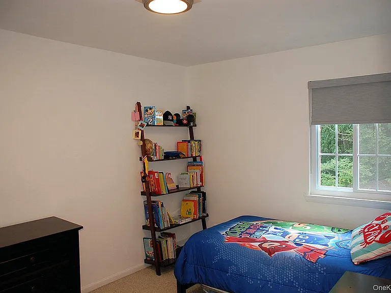18 Coralyn Ave — Photo 10