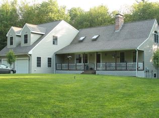 26 Cross St, Douglas, MA 01516
