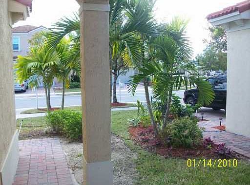 5th image of 3915 NE 13th Dr