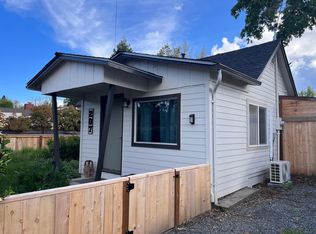 207 Pine St, Phoenix, OR 97535