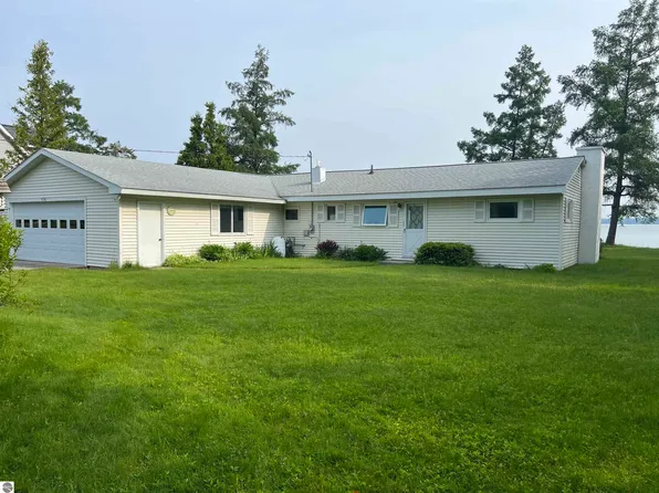 9747 Miami Beach Rd, Williamsburg, MI 49690