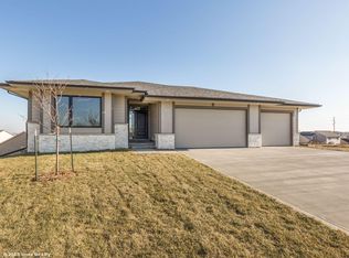 3517 NW 168th St, Clive, IA 50325