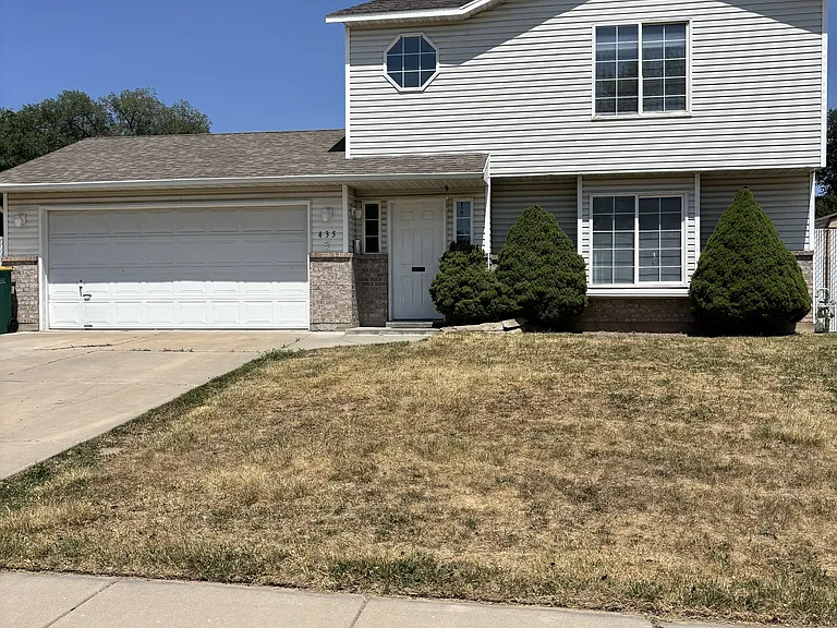 435 N Kersh Dr — Photo 1