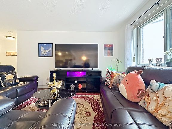 3rd image of 800 Kennedy Rd #206