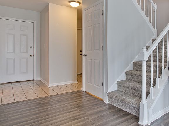 3rd image of 2174 N Queensburg Ln Unit 2174