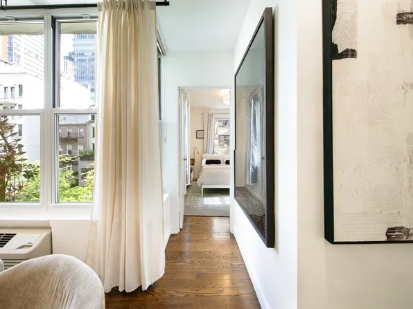 323 East 51st Street image 7 of 26