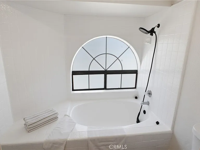 24 Rock Cliff Pl — Photo 14