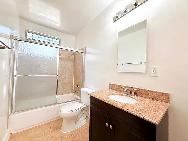 5618 Harold Way — Photo 13