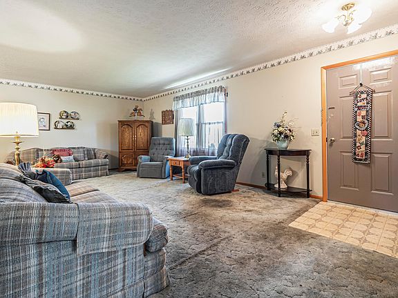 5th image of 1113 Underwood South Dr