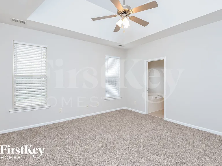 2127 Spaulding Pl — Photo 9